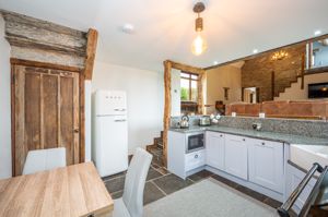 Kitchen- click for photo gallery